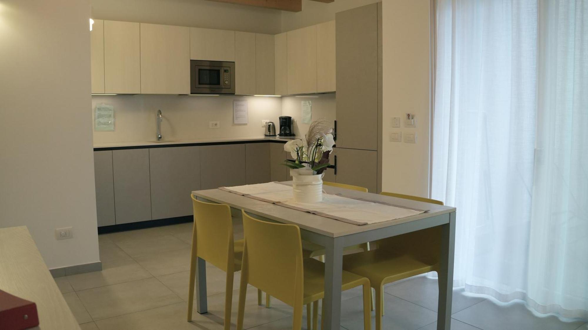 Casa Maria Apartments Riva del Garda Quarto foto